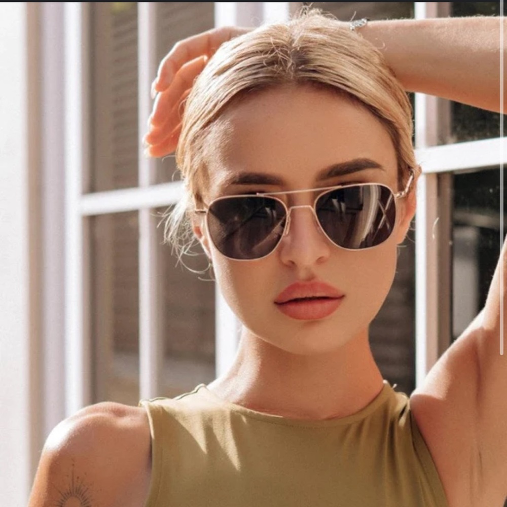 FENDI ROMA AMOR 59mm AVIATOR SUNGLASS W/HOLOGRAPH INSIGNIA! GORGEOUS